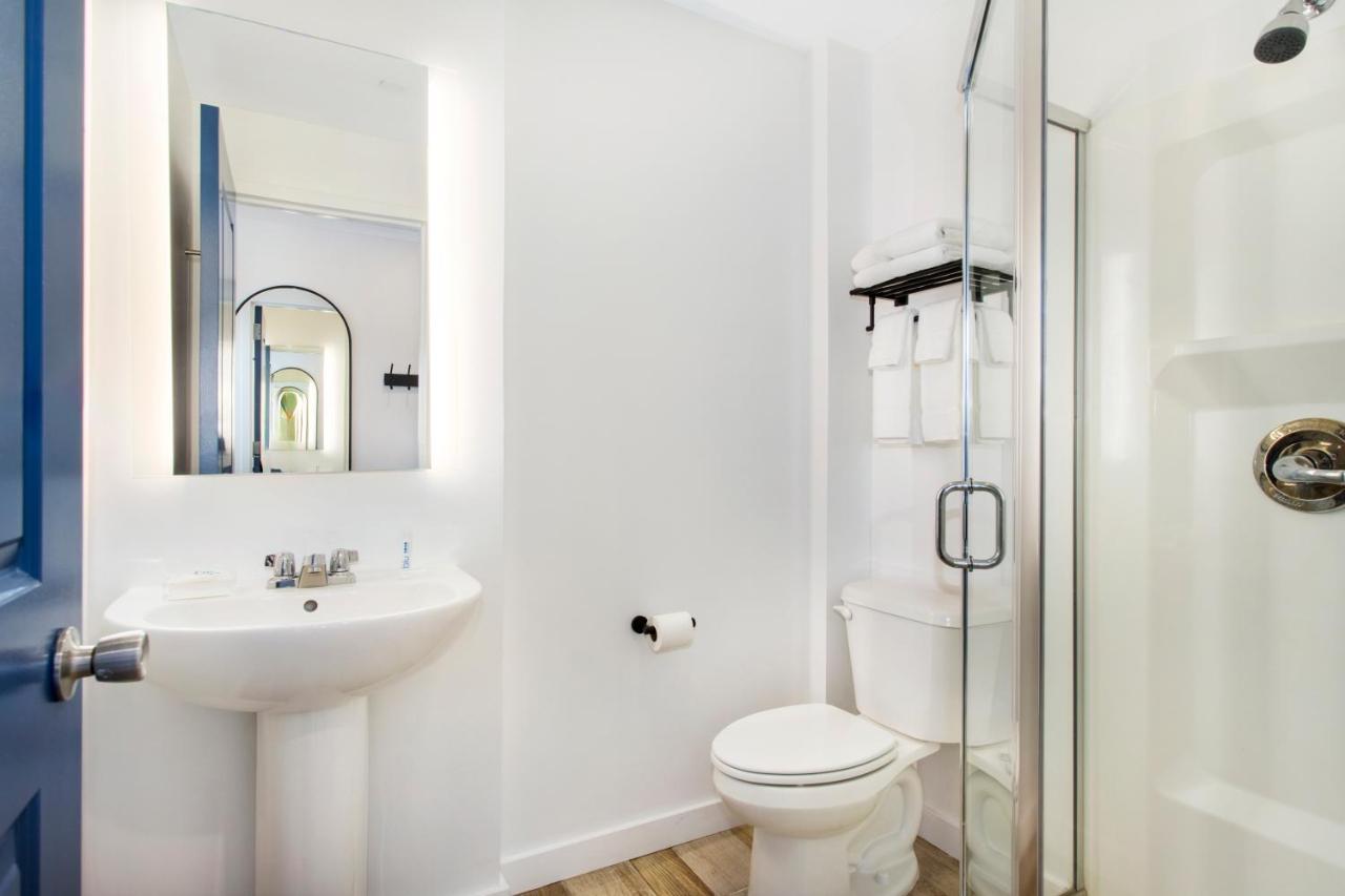 Grove Hotel Cherry Grove Екстер'єр фото